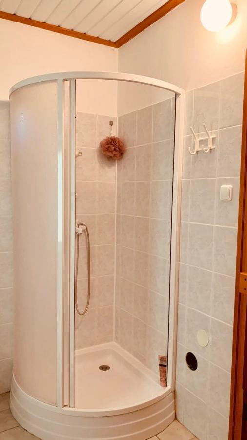 Apartament Henrietta Vendeghaz