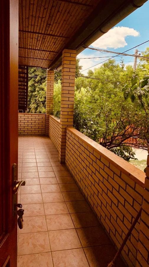 Apartament Henrietta Vendeghaz *
