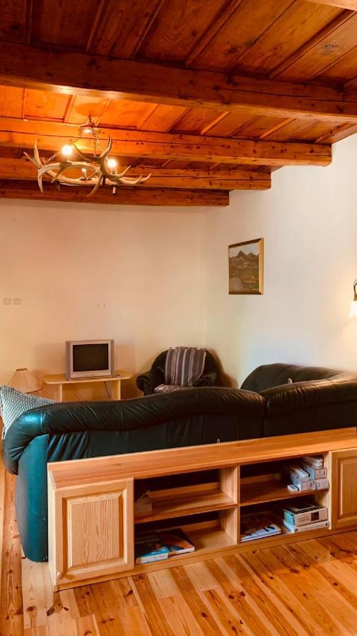 Henrietta Vendeghaz Apartment